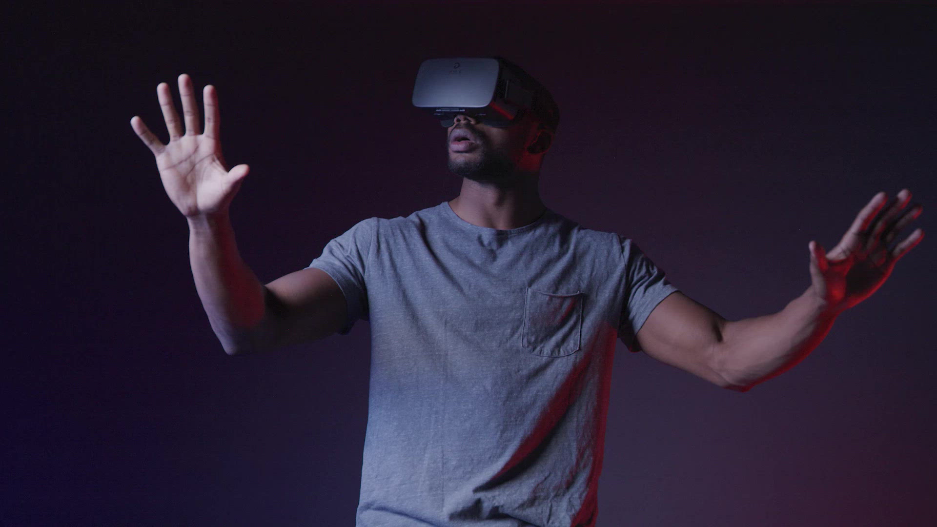 Man Using VR Goggles – FILMPAC