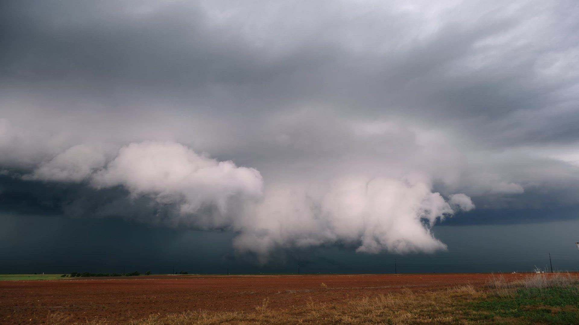 Heavy Clouds Forming in Countryside – FILMPAC