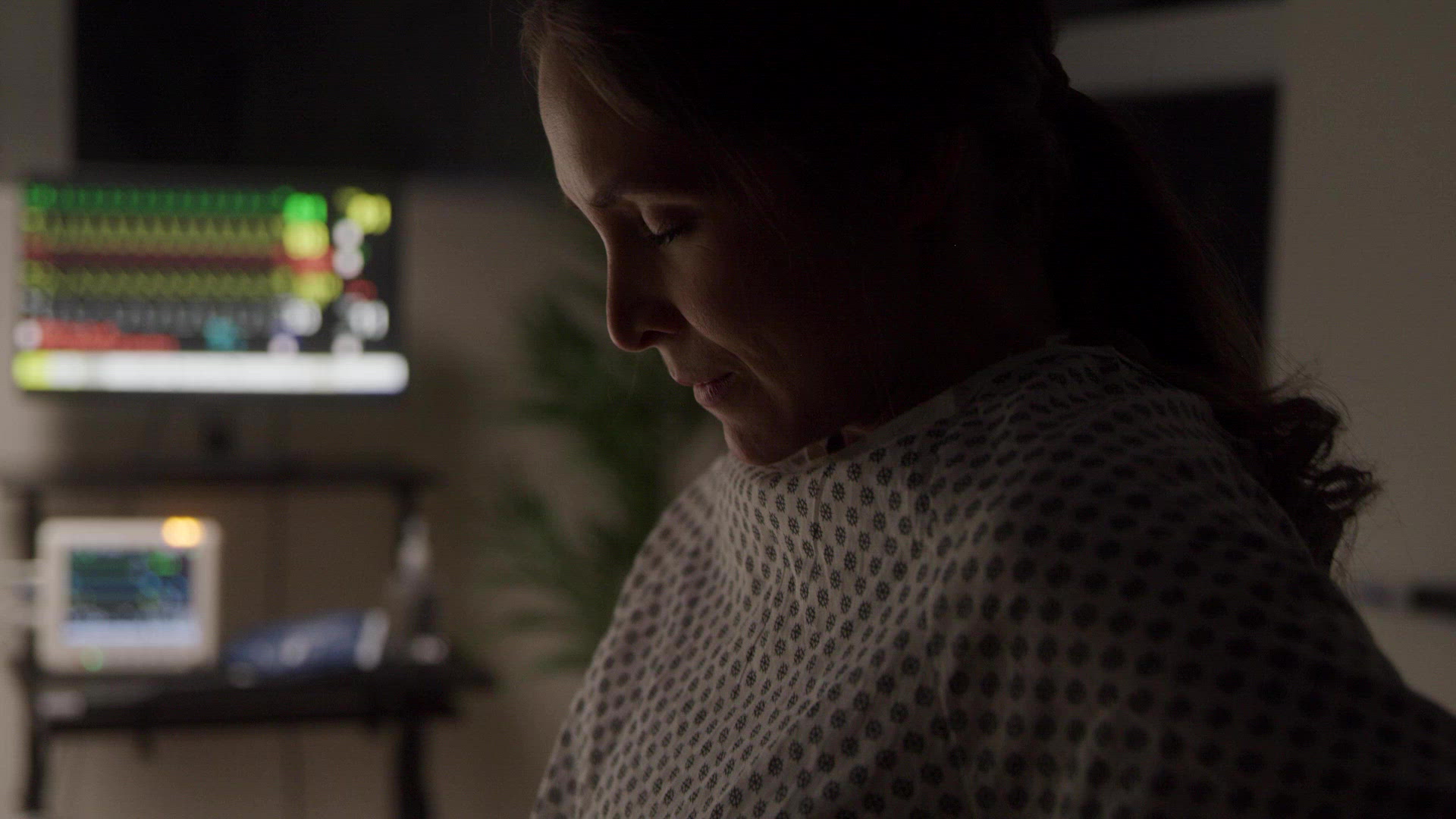 Woman Going into Labor – FILMPAC